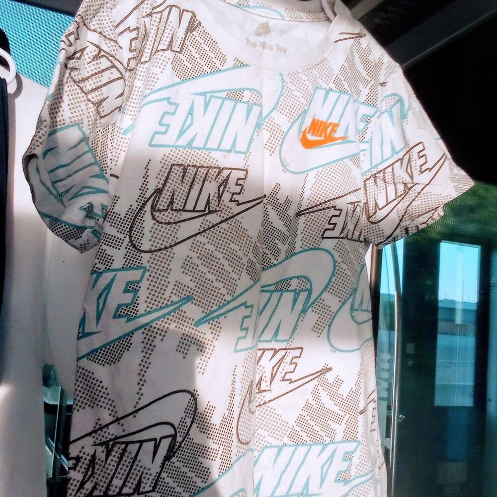 Boy's Size 6-7 Nike Futura Digi Logo White T-shirt